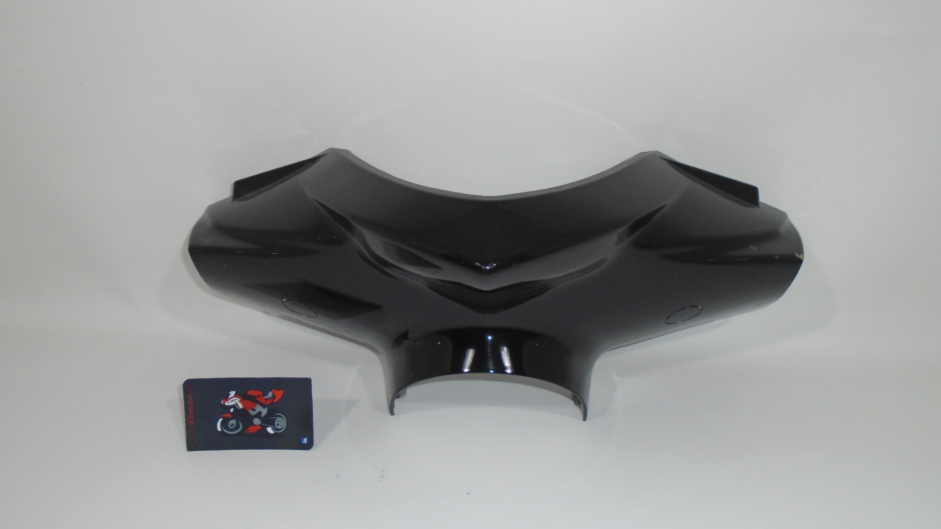 TAPA MANILLAR
ROCE EN LADO IZQUIERDO KYMCO AGILITY CITY 125 EURO3